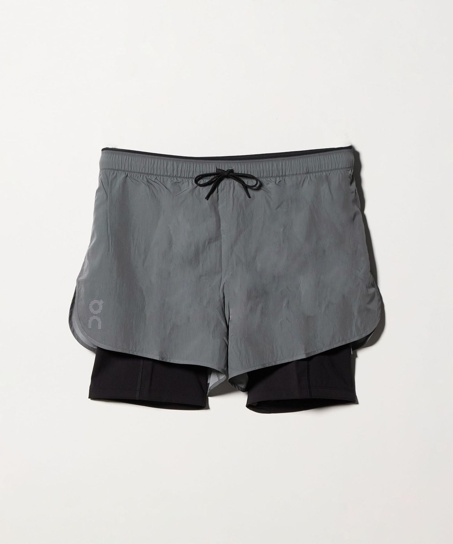 On＞Performance Volt Shorts/パフォーマンス ボルト ショーツ
