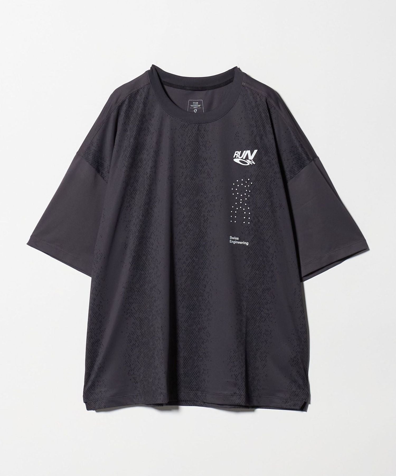 On＞Performance Volt―T/Tシャツ