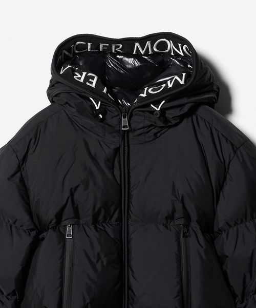 MONCLER＞MONTCLA ダウンジャケット