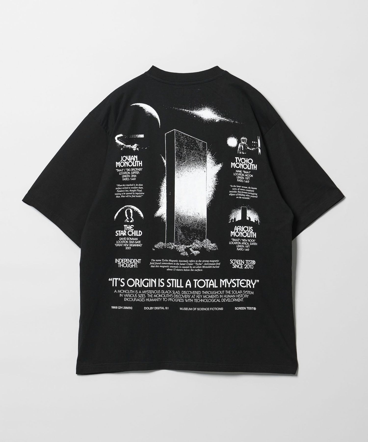 SCRT＞MONOLITH Tシャツ