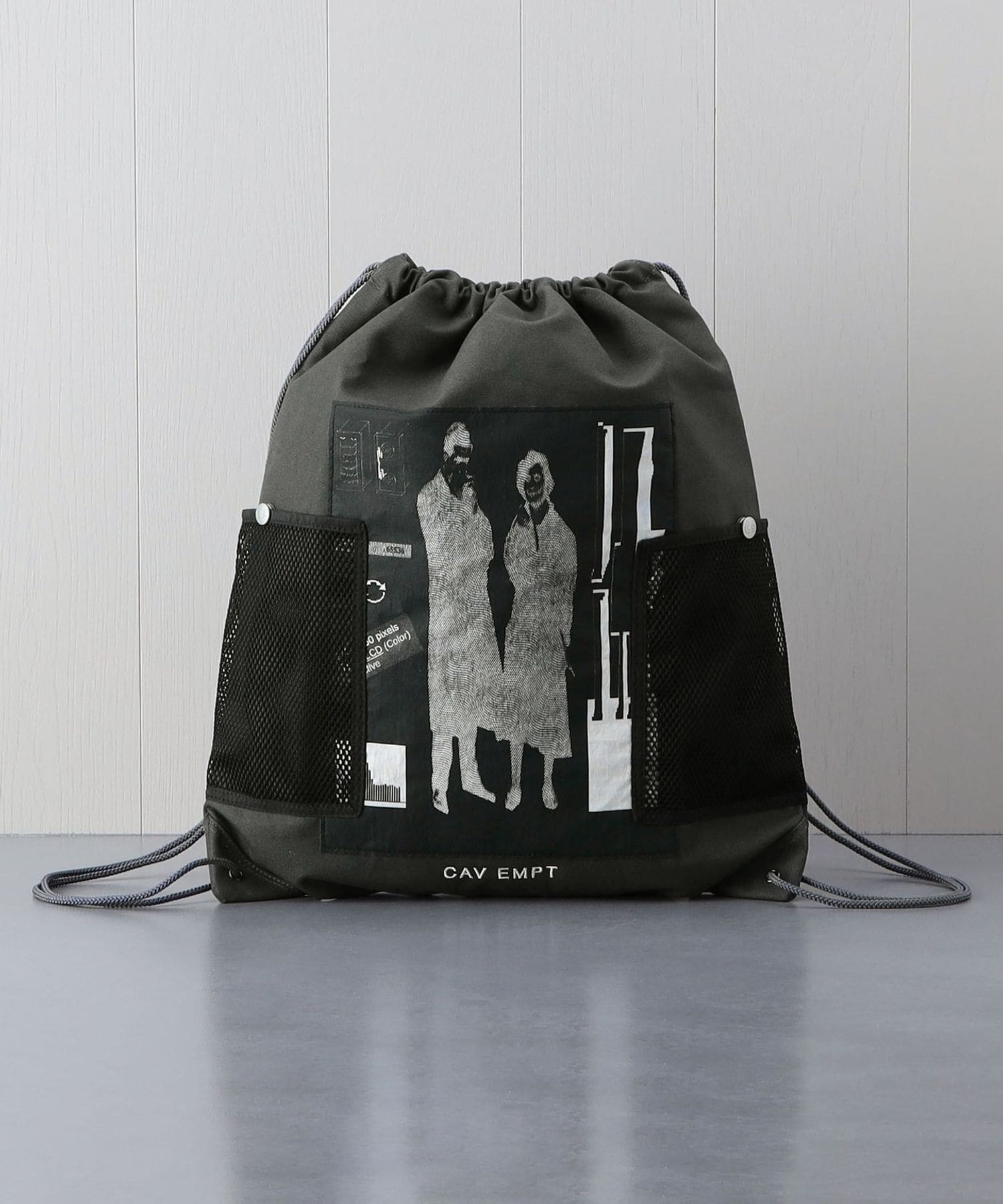 c.e cavempt シーイー SILHOUETTES F13 BAG c.e cavempt シーイー SILHOUETTES F13 BAG - メルカリ