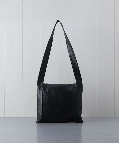 【関税込み】OUR LEGACY タン Slim バッグ OUR LEGACYのタン Slim バッグがセール中