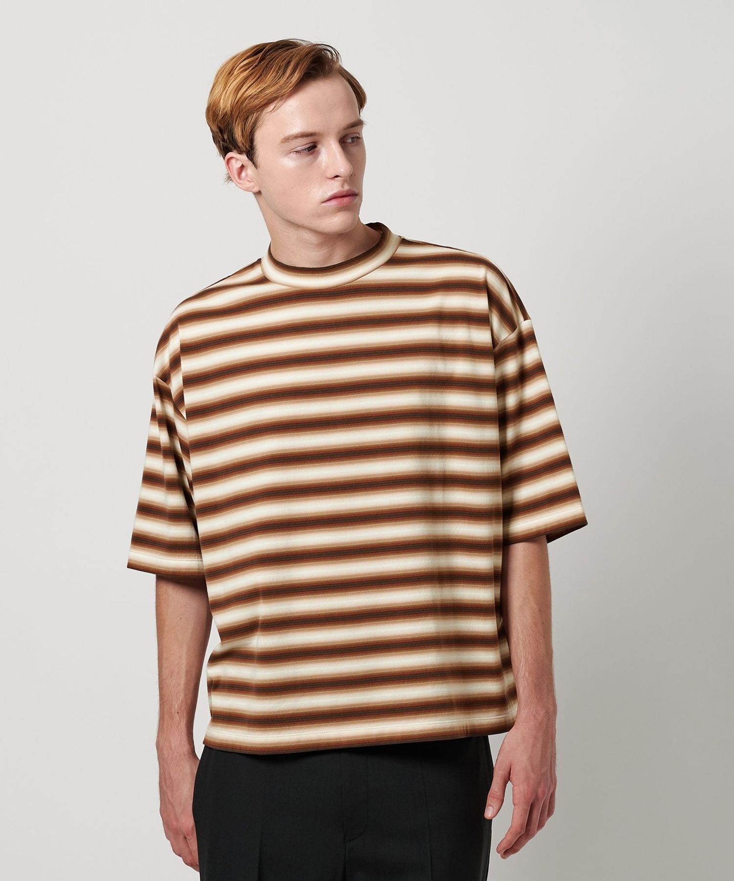 H＞オンブレボーダー ショートスリーブ Tシャツ