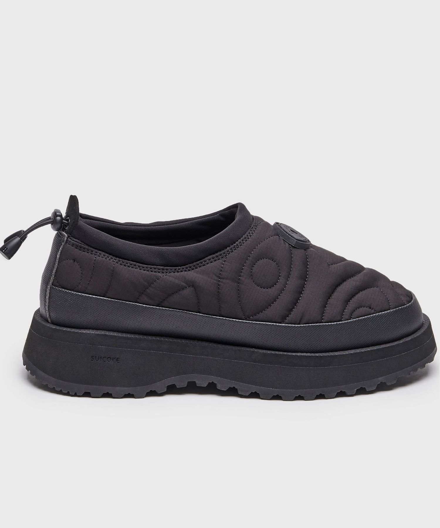 District Vision × SUICOKE＞ PEPPER/スリッポンシューズ
