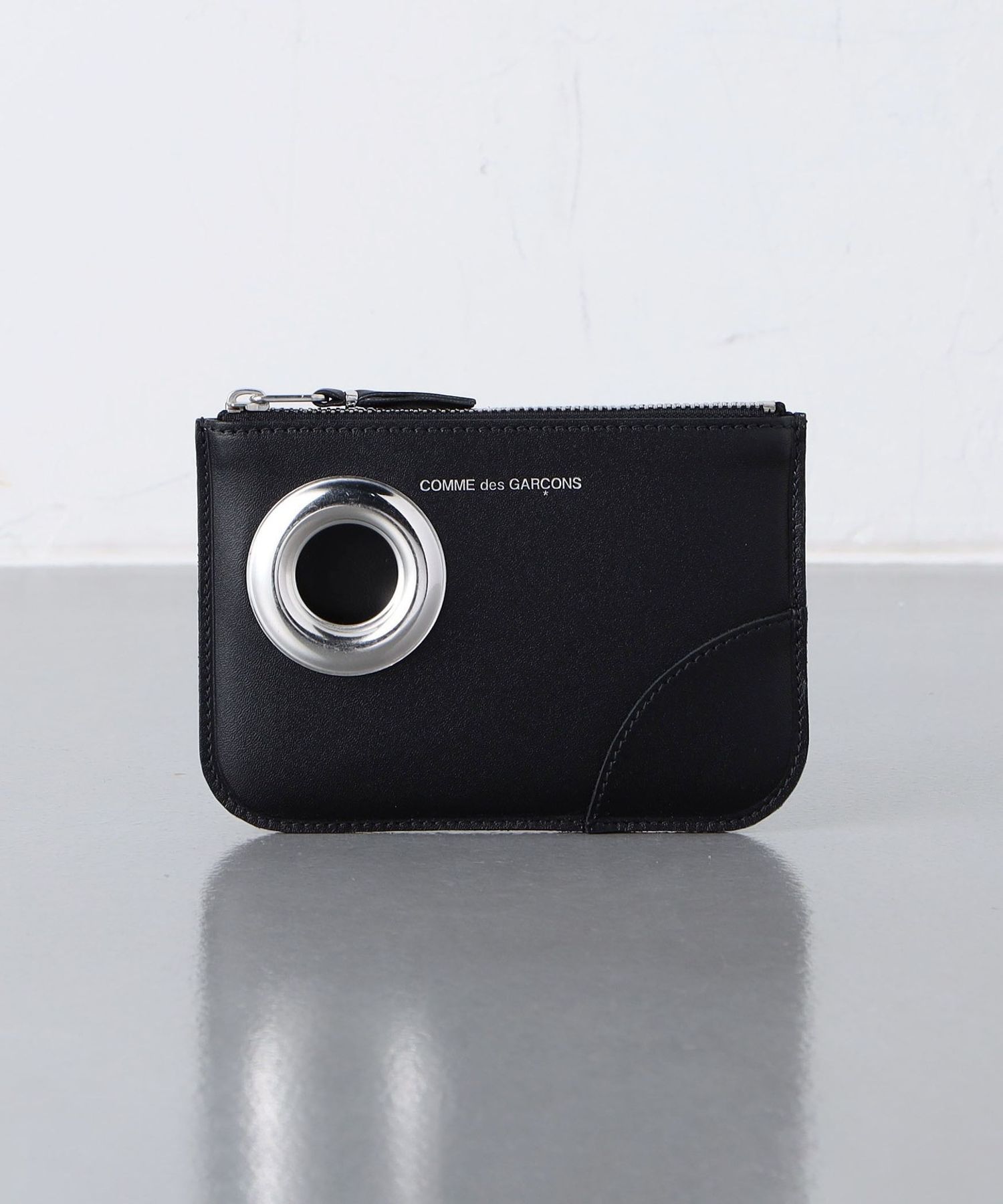 COMME des GARCONS WALLET＞ SILVER EYELET/ポーチ