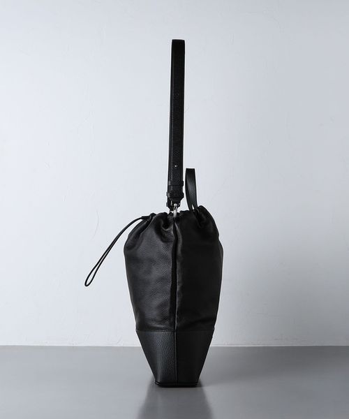 【MAISON MARGIELA】 5AC Daily Drawstring ミディアム パック MAISON MARGIELA 5AC DAILY DRAWSTRING BACKPACK SMALL BLACK