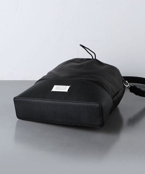 【MAISON MARGIELA】 5AC Daily Drawstring ミディアム パック MAISON MARGIELA 5AC DAILY DRAWSTRING BACKPACK SMALL BLACK