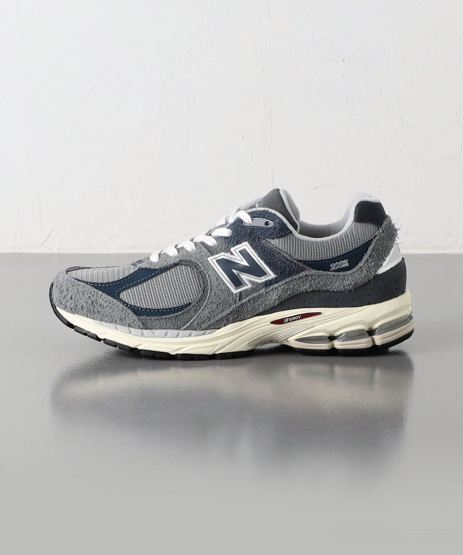 New Balance＞ M2002REL/スニーカー