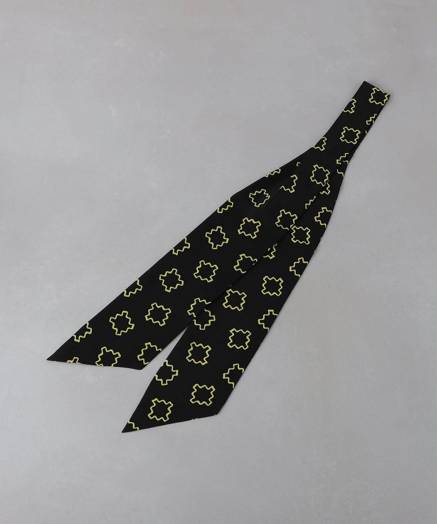 Camoshita＞ プリント アスコット タイ