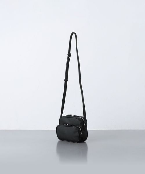 完売商品！　未使用！　マイクロファイバースクエアショルダーバッグ　ブラック UNITED ARROWS（ユナイテッドアローズ）の「マイクロファイバー