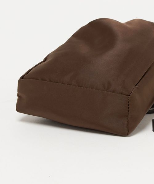 ラウンド用品・アクセサリー DRAWSTRING POUCH M ECO TWILL HOL 30%オフ］CALF LEATHER COMBI DRAWSTRINGS POUCH M ドロー