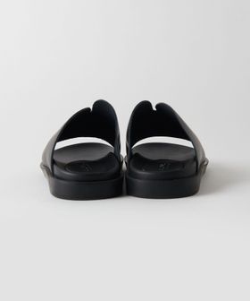 wide strap sandals