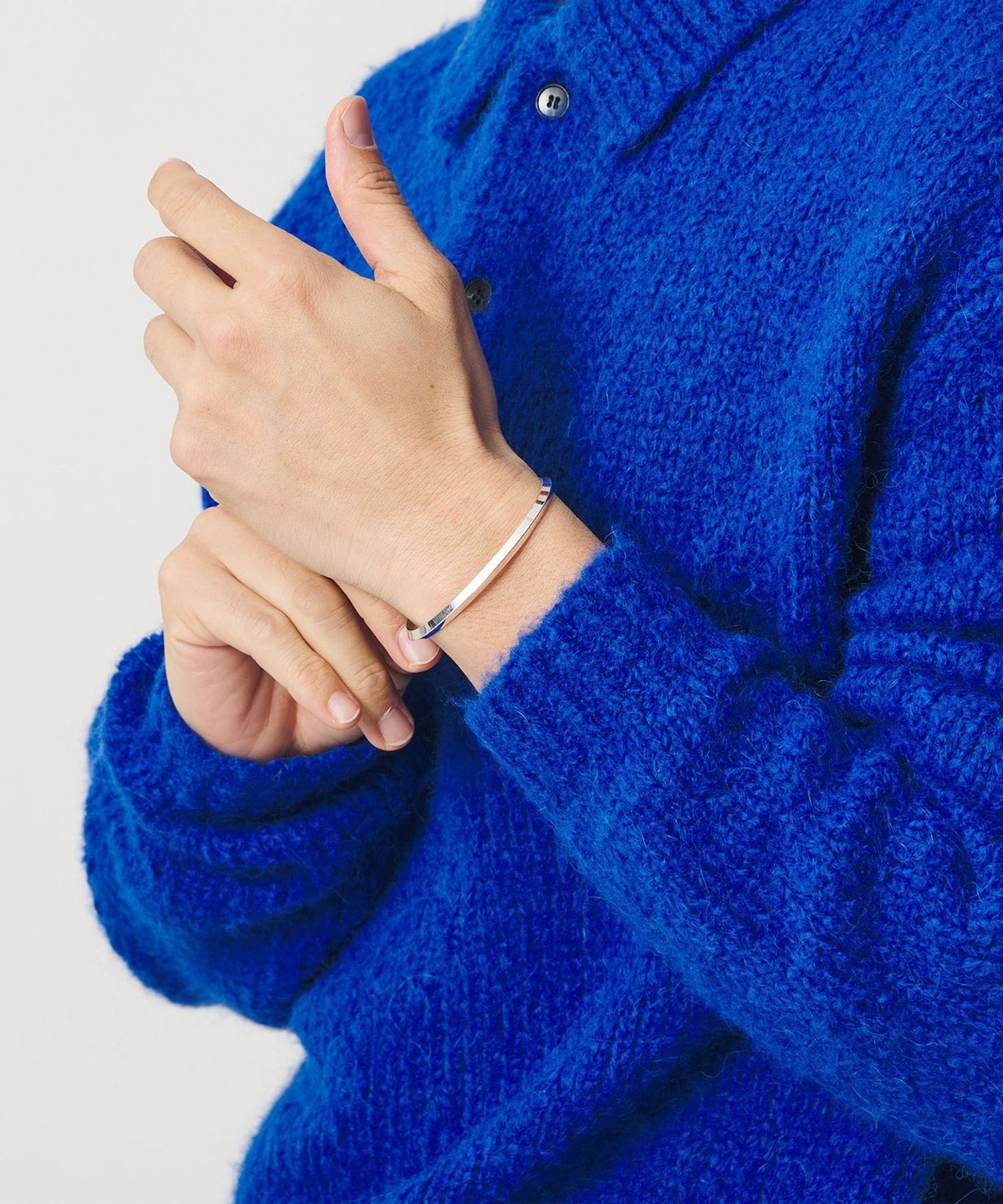 ELAIN TAHE＞トライアングル バングル