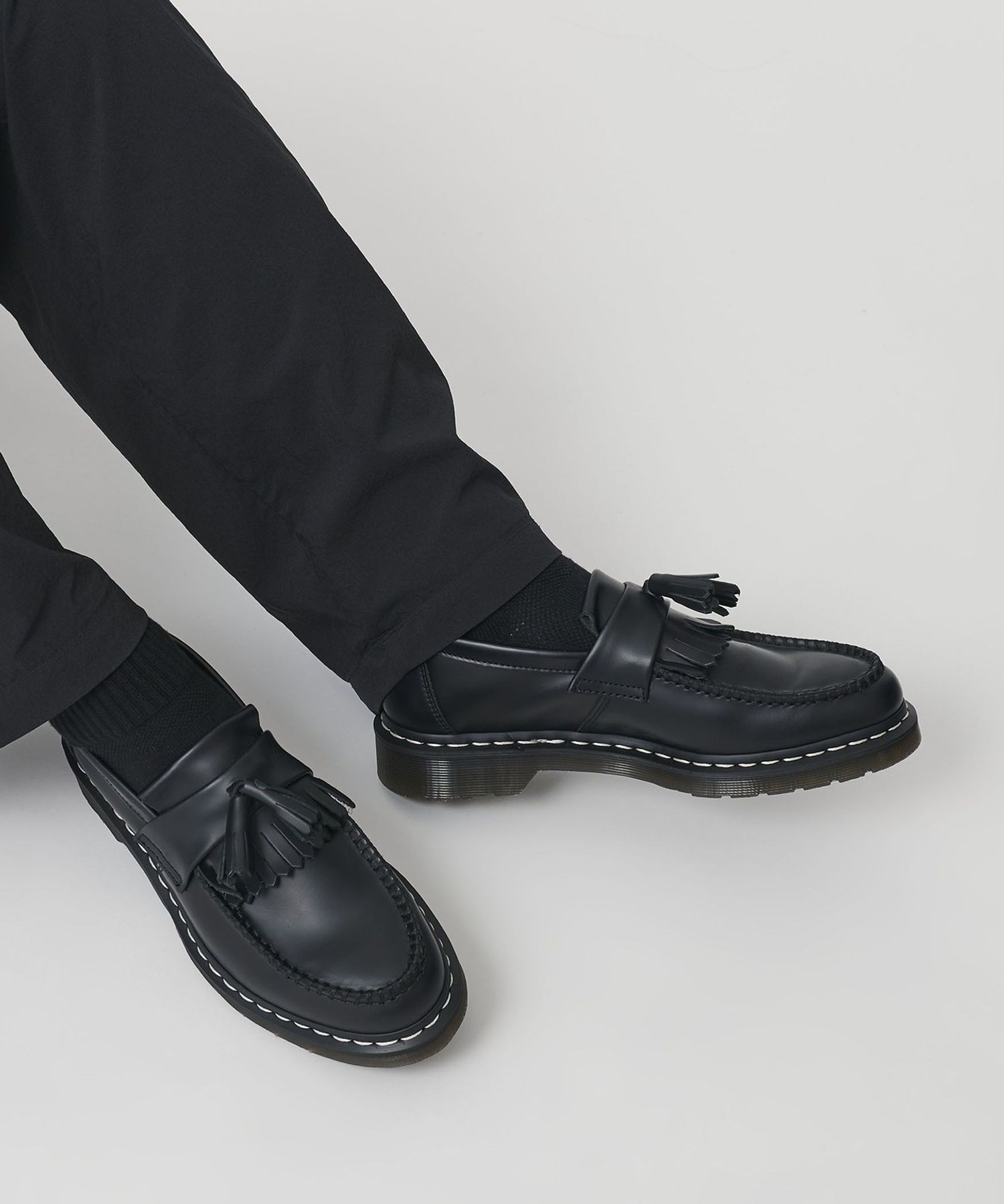 Dr.Martens ホワイト ステッチ タッセルローファー 25cm Dr.Martens ADRIANホワイトステッチ Dr.Martens ホワイト