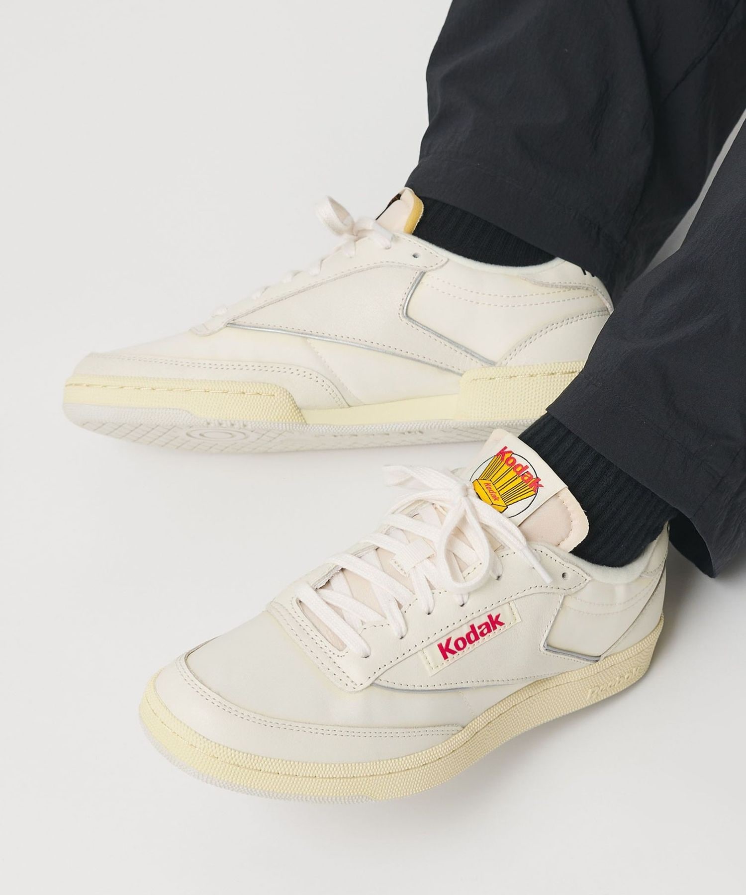 Reebok × KODAK＞CLUB C 85 スニーカー
