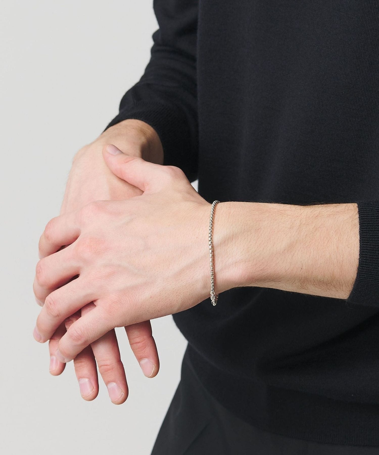 eoa＞キューブ ブレスレット