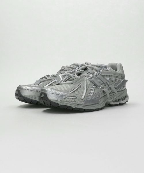 NEW BALANCE 1906R レスアッフ スニカ 【関税込】 1906R running shoes in silver - New Balance | Mytheresa
