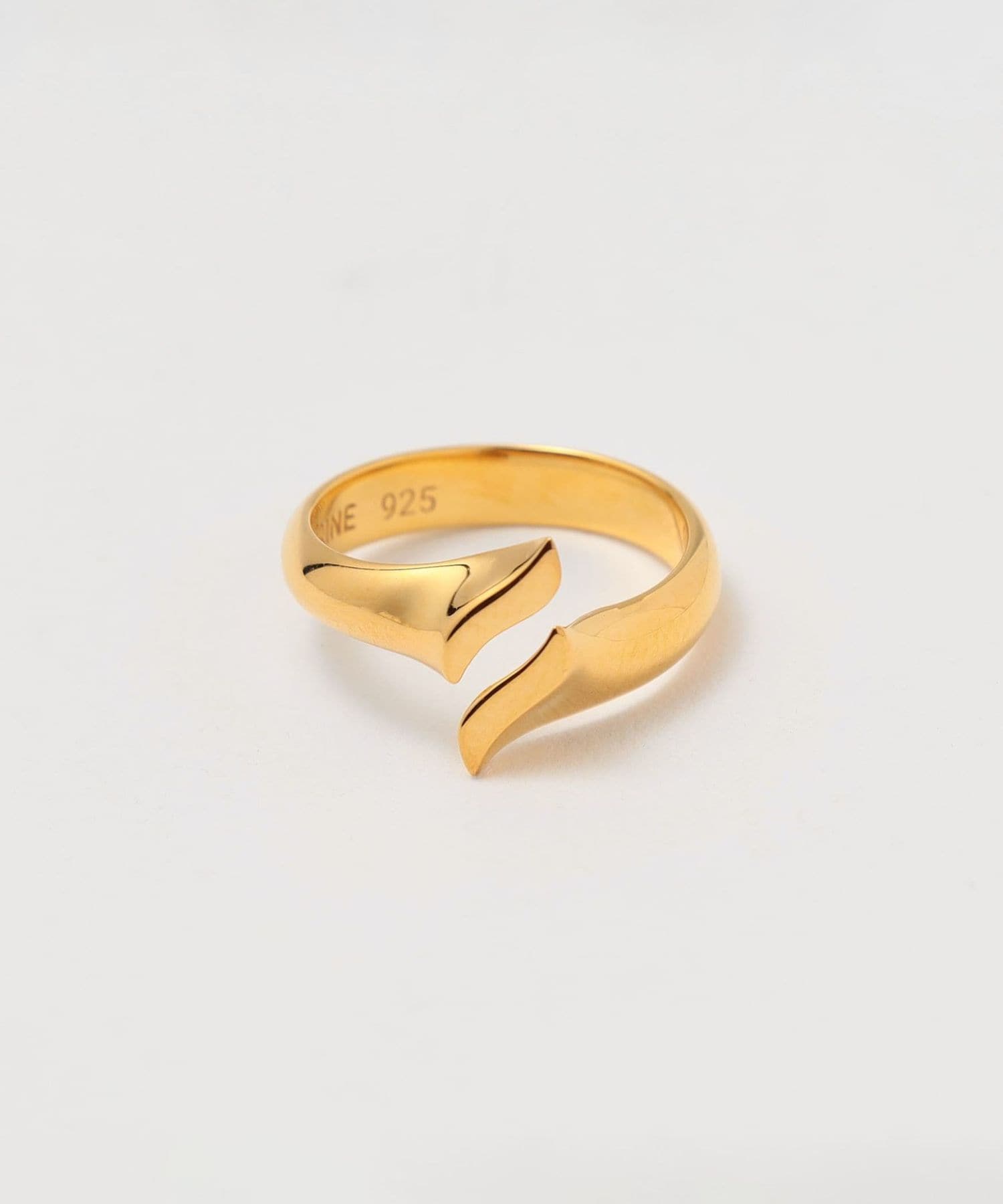 未使用 ロゴ入りゴールドリング pointles Journey 未使用 ロゴ入りゴールドリング pointles Journey