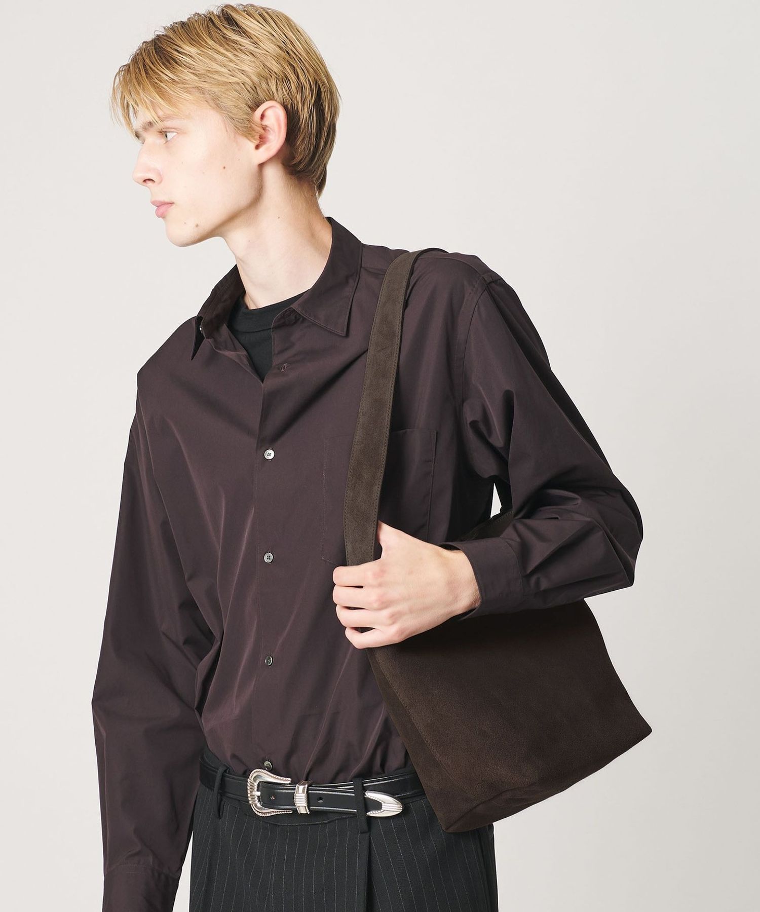 LA UNIQA＞スエード ショルダー バッグ