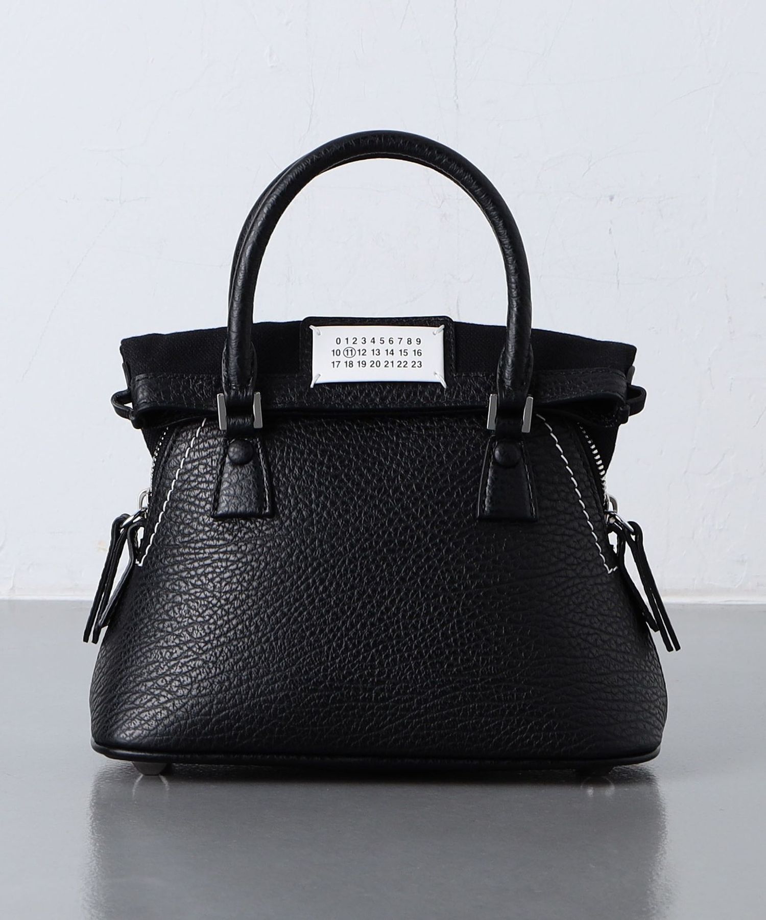 お値下げ適用済み✅Maison Margiela 5AC マイクロ ハンドバッグ 5AC