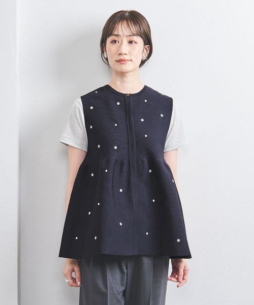 【極美品】UNITED ARROWS エンブロイダリー ビーズ ニットベスト 1500024F0887_l1_a040.jpg