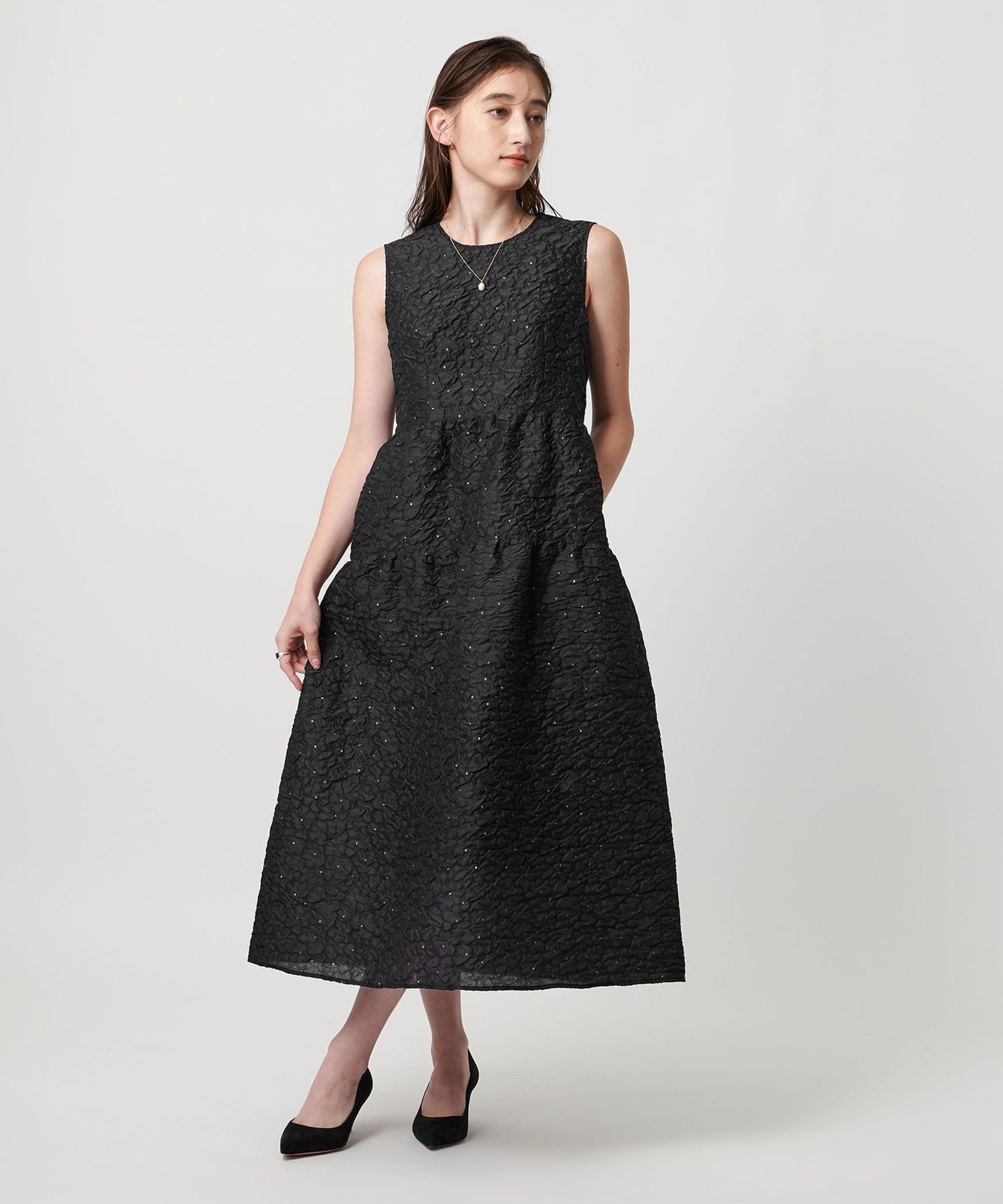 G9903*ユナイテッドアローズ☆Aライン☆花柄☆ノースリーブ☆ワンピース☆黒 UNITED ARROWS - ユナイテッドアローズ 花柄 ノースリーブ