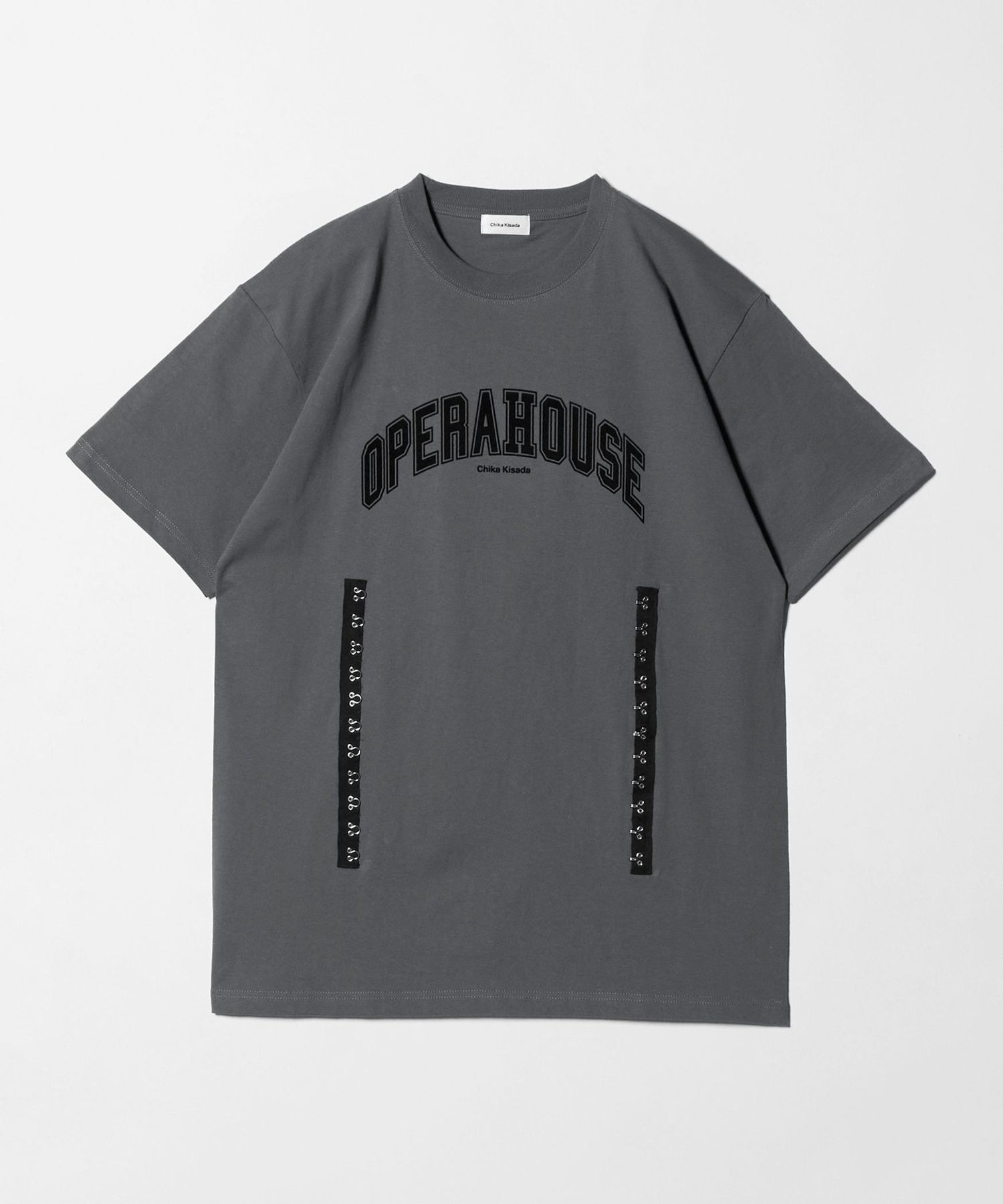 Chika Kisada＞フロントホック Tシャツ