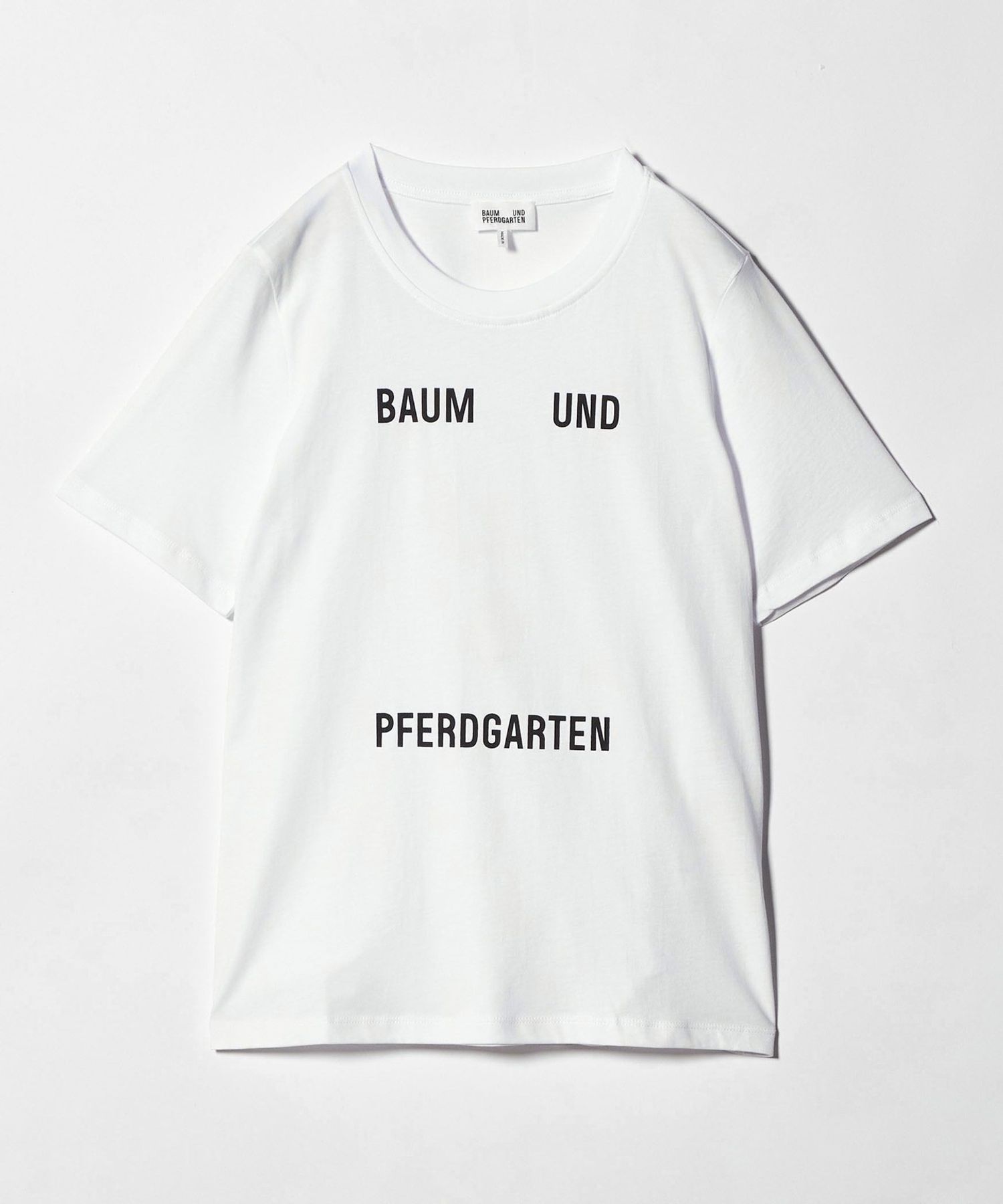 BAUM UND PFERDGARTEN＞ロゴTシャツ
