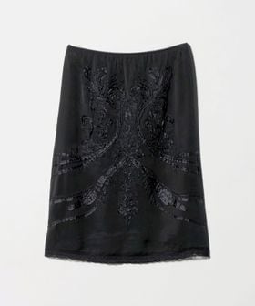 Kaon/＜Kaon＞エンブロイダリー Iライン スカート/ひざ丈