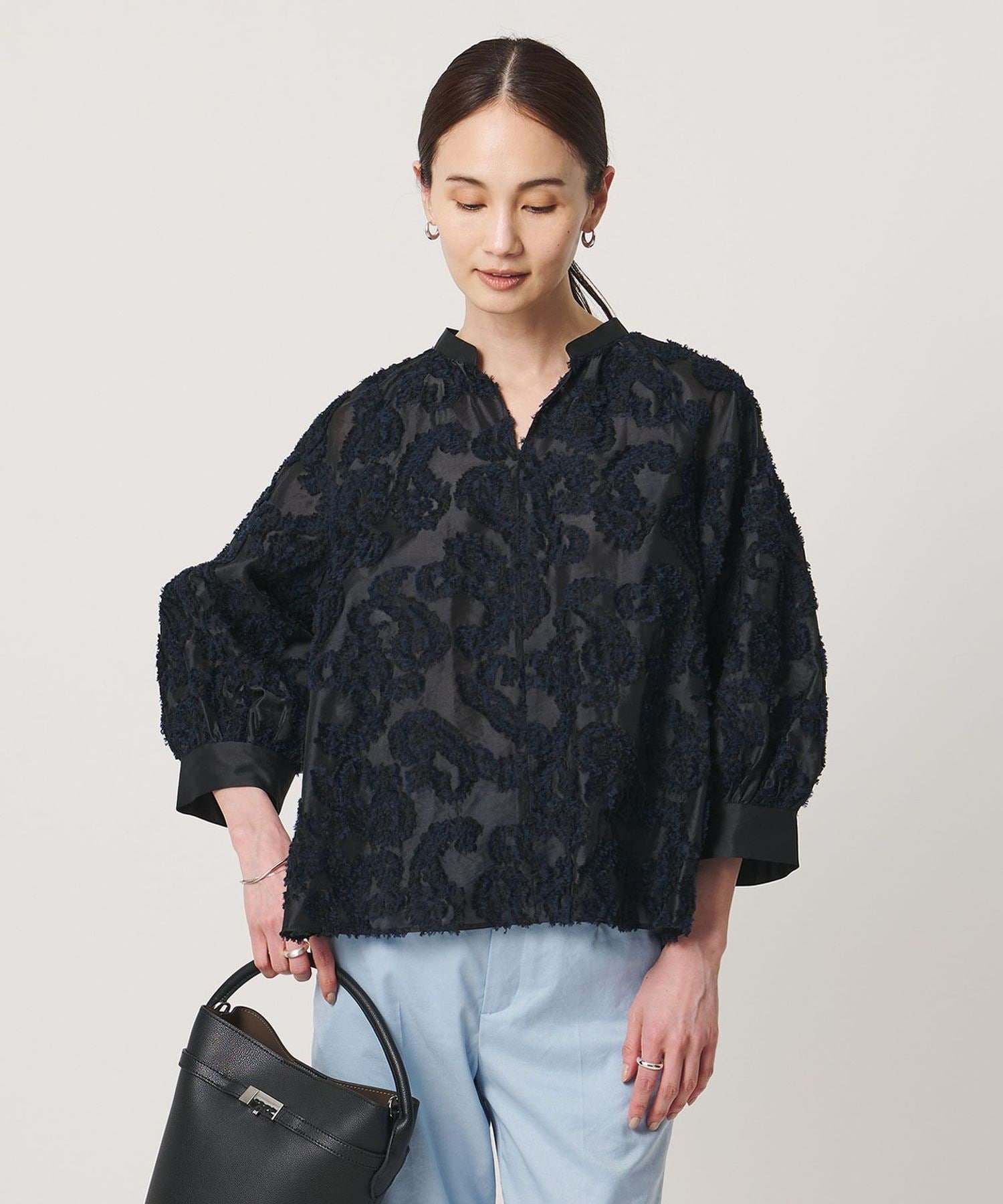 カット ジャガード ブラウス ‐ウォッシャブル‐