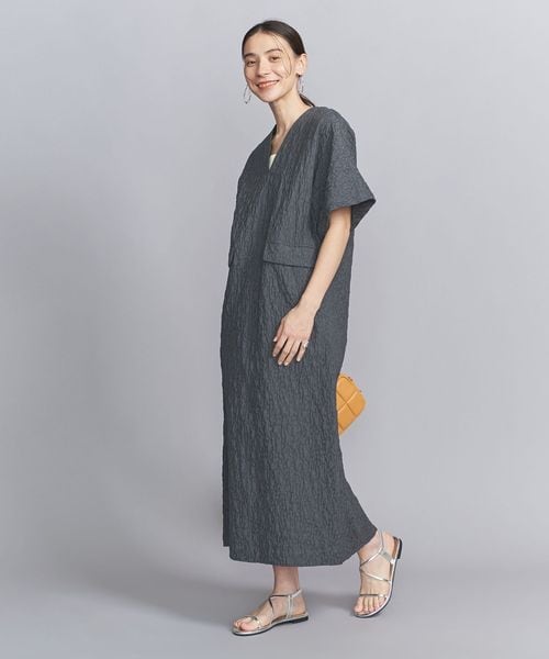 ★お値下げBEAUTY&YOUTH ジャーガードVネックワンピース　ブラック　S 2025年最新】beauty&youth ワンピース ジャガードvネック