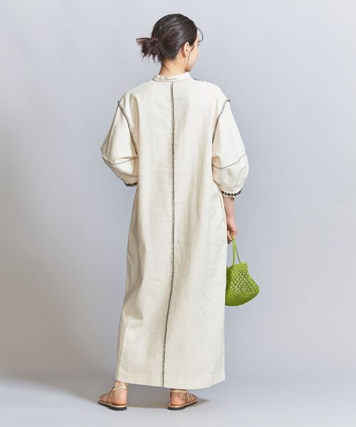 KiiRA キーラ エンブロイダリーカフタンワンピース ブラック フリーサイズ KiiRA キーラ エンブロイダリーカフタンワンピース ブラック