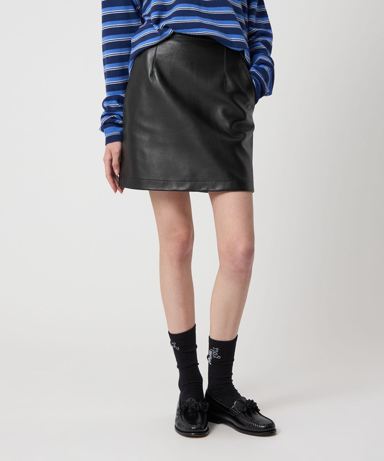 H BEAUTY & YOUTH シープレザー ショートパンツ ブラック 1600024F1163_l1_a025.jpg