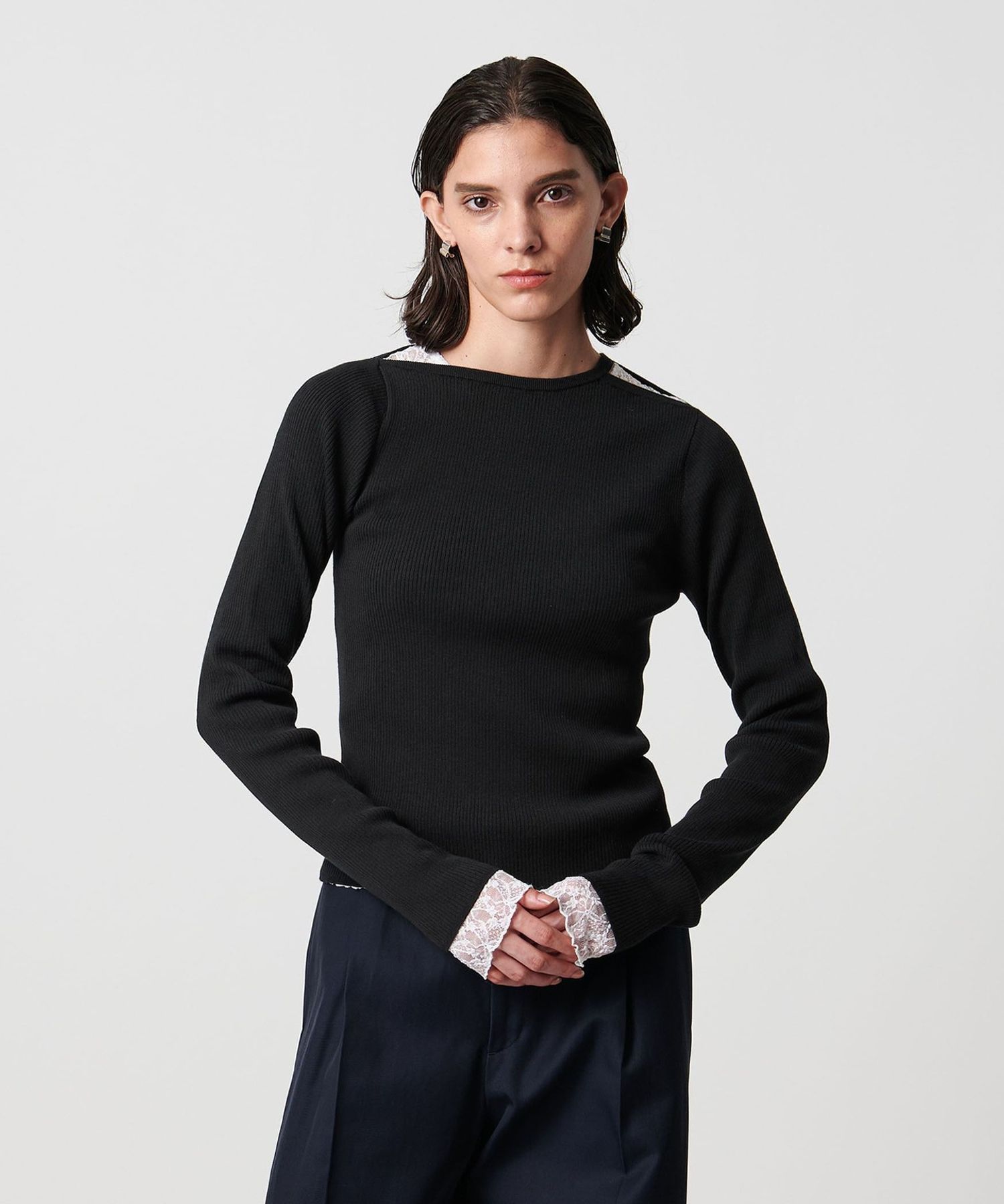 H＞リブ スラッシュネック ニットプルオーバー