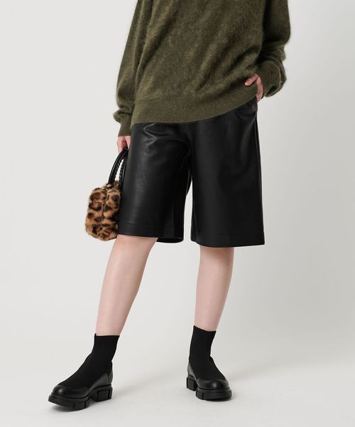 レザーライク ハーフパンツ