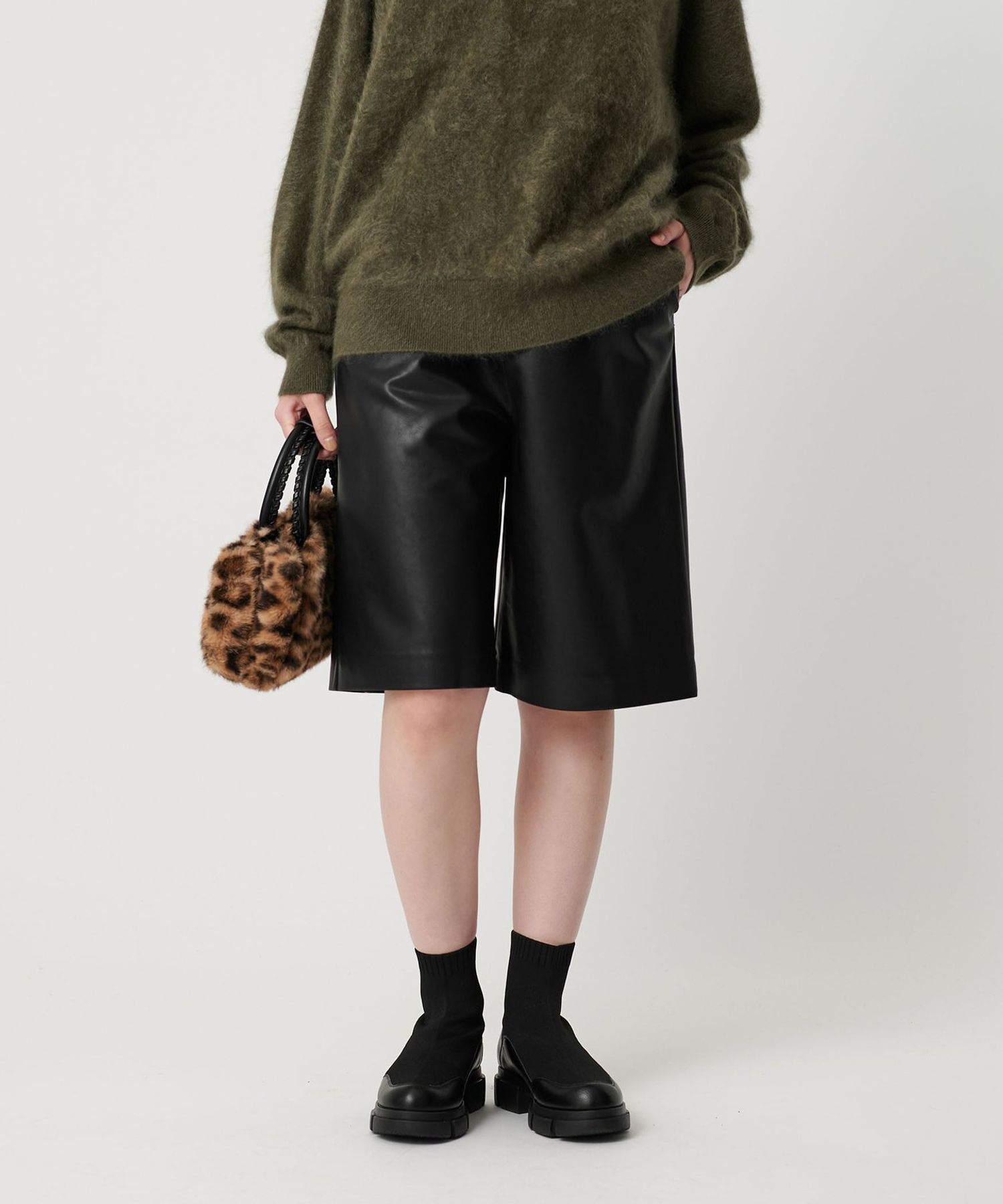 ハーフパンツ レザー M レザーライク ハーフパンツ