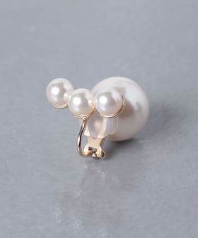 MAYU/＜MAYU＞3フェイクパール 片耳イヤリング/イヤリング