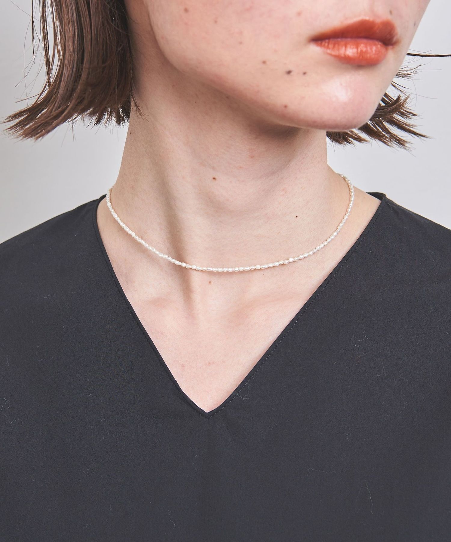 les bonbon> BLANC freshwater pearl choker/necklace