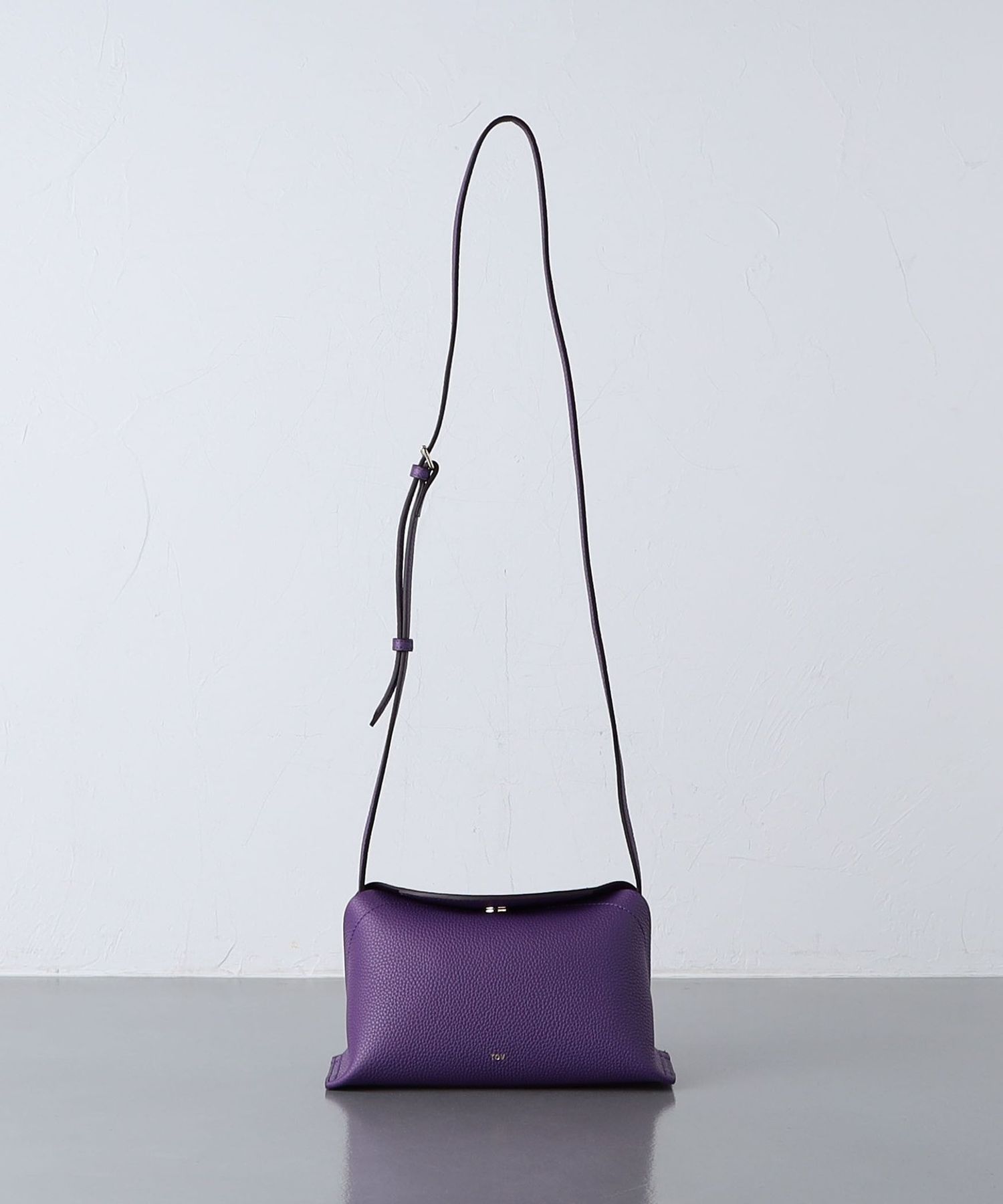 小物 tov AGVN663445BT_c999_a001.jpg