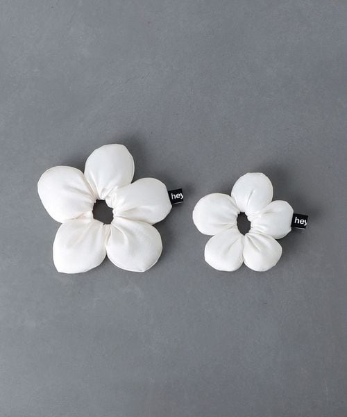 定番の中古商品 heyep＞シルク フラワー 2セット シュシュ ヘアアクセサリー