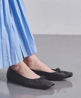 CHEMBUR SQ STUD PNCNG フラットシューズ　35 CHEMBUR（チェンバー）の「＜CHEMBUR＞SQ FLAT STUD フラット