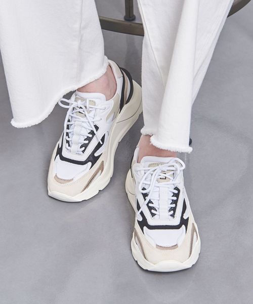 D.A.T.E＞FUGA スニーカー