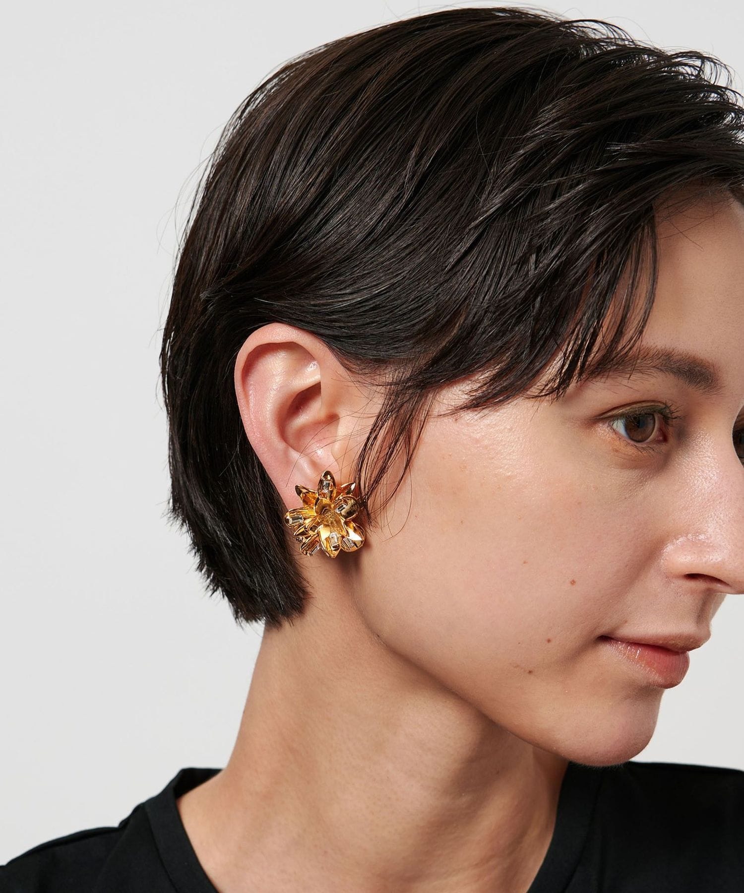 IRIS 47＞SUNSLIT フラワー イヤリング