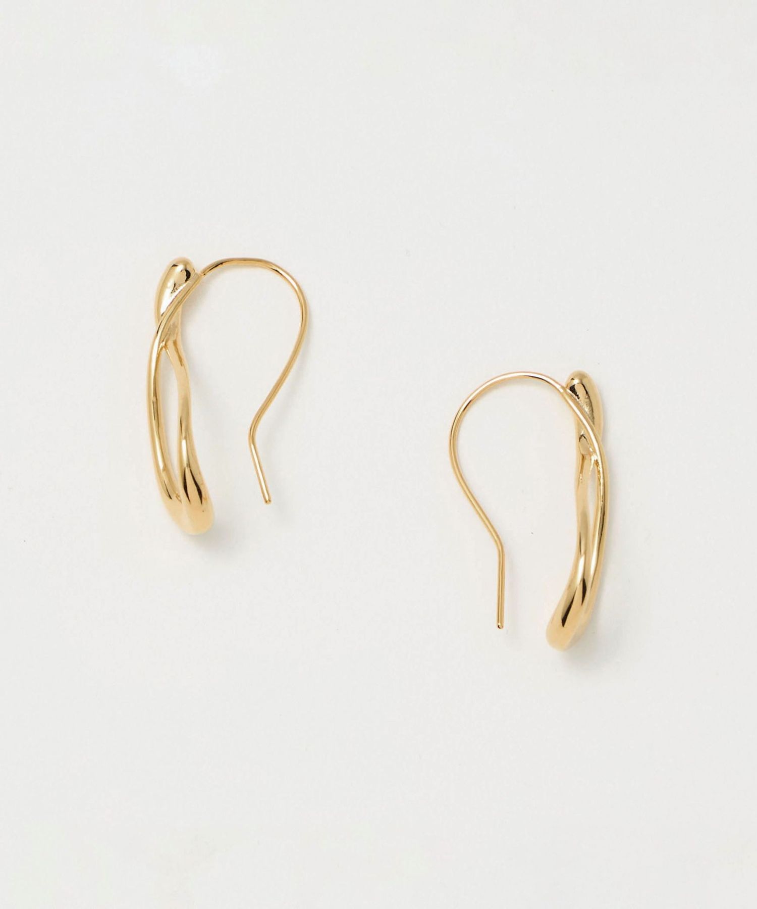 ツイスト フープ ピアス