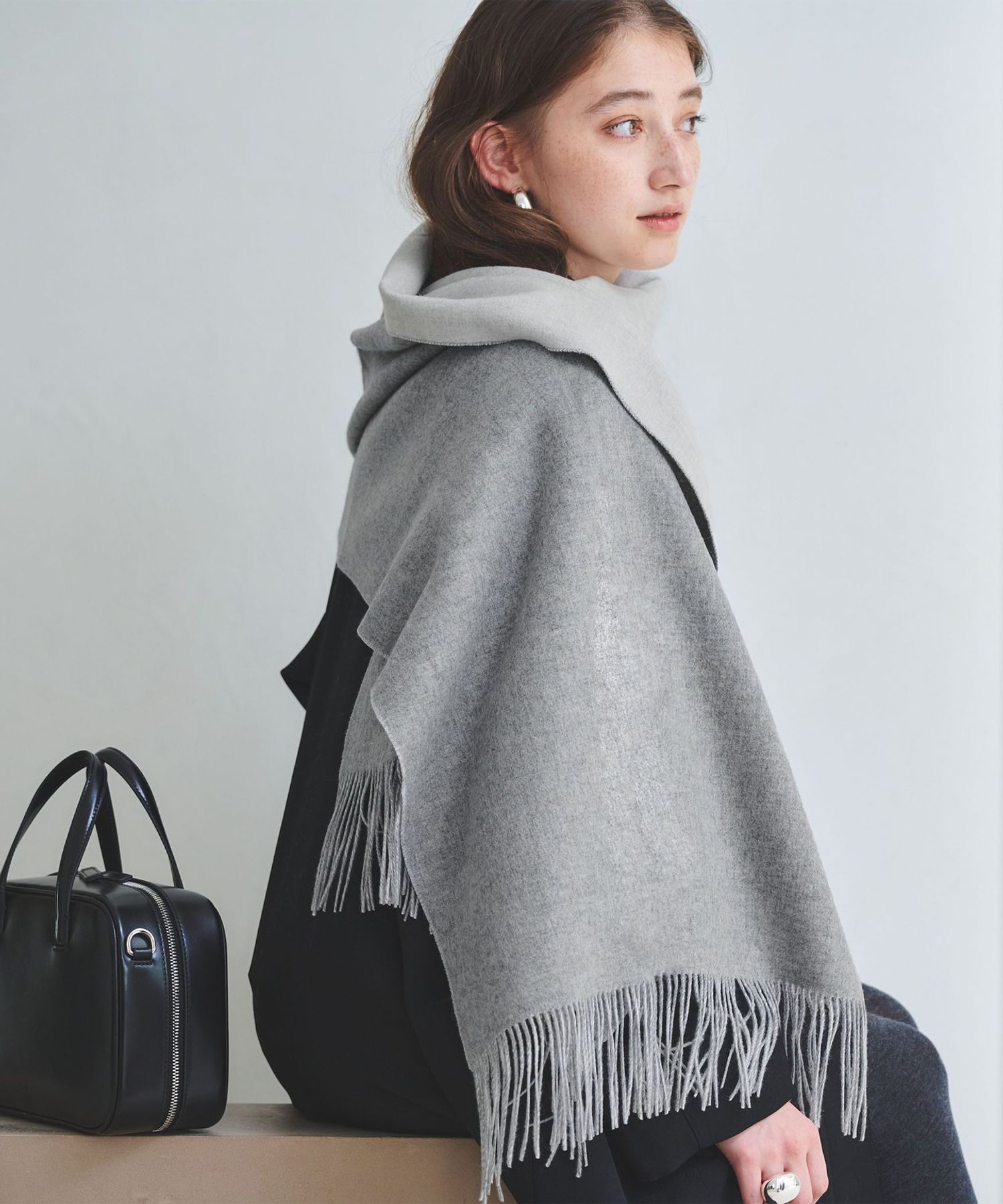 UNITED ARROWS ユナイテッドアローズ　カシミヤニットストール グレー UNITED ARROWS（ユナイテッドアローズ）の「カシミヤ ニット