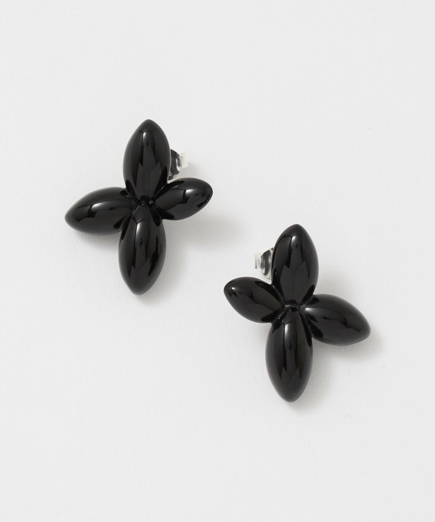 Aloha フラワーレイ❀.*・゜ ホヌ ピアス クリアブラック No.1915 Camille Surault＞ROSEMARIE ピアス BLK