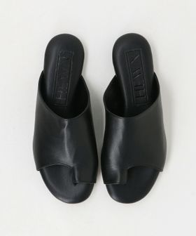 HEWN/【別注】＜HEWN＞THONG フラットサンダル/サンダル