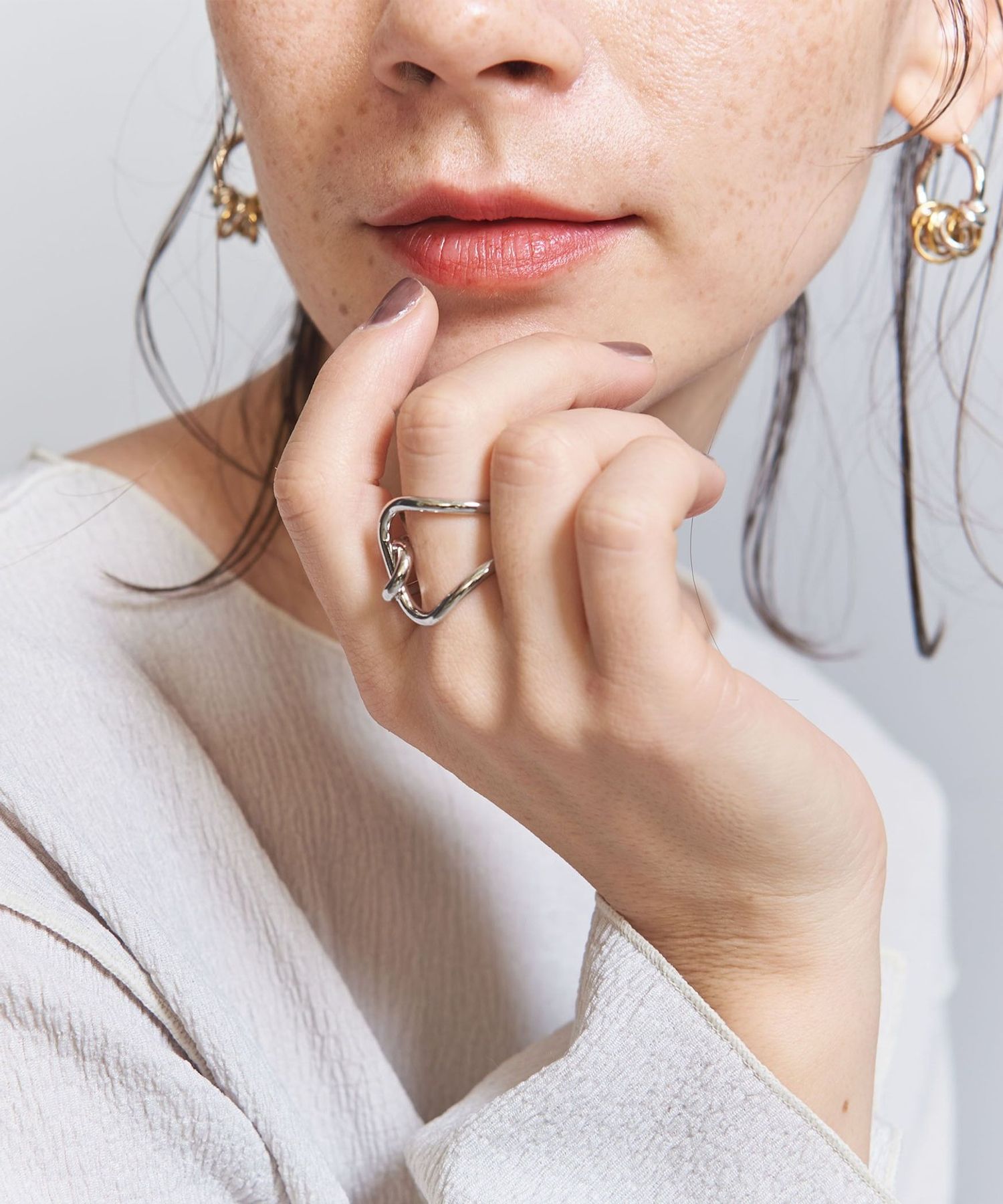 BY ビッグヒネリクロスリング