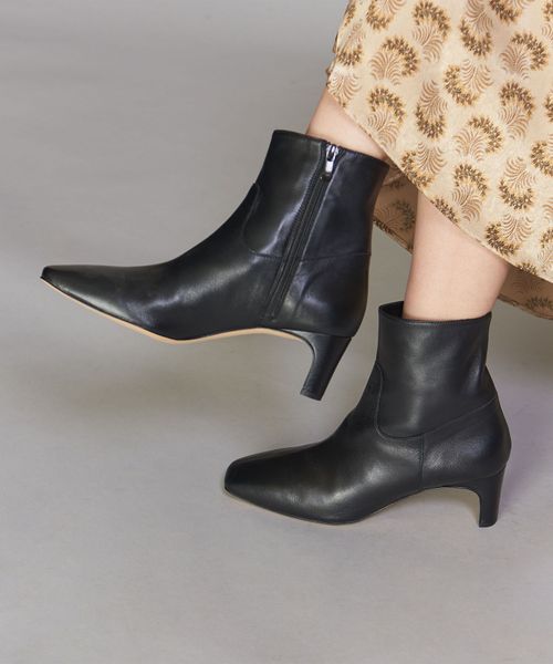 <CORSO ROMA 9>レザー ショートブーツ ◆
