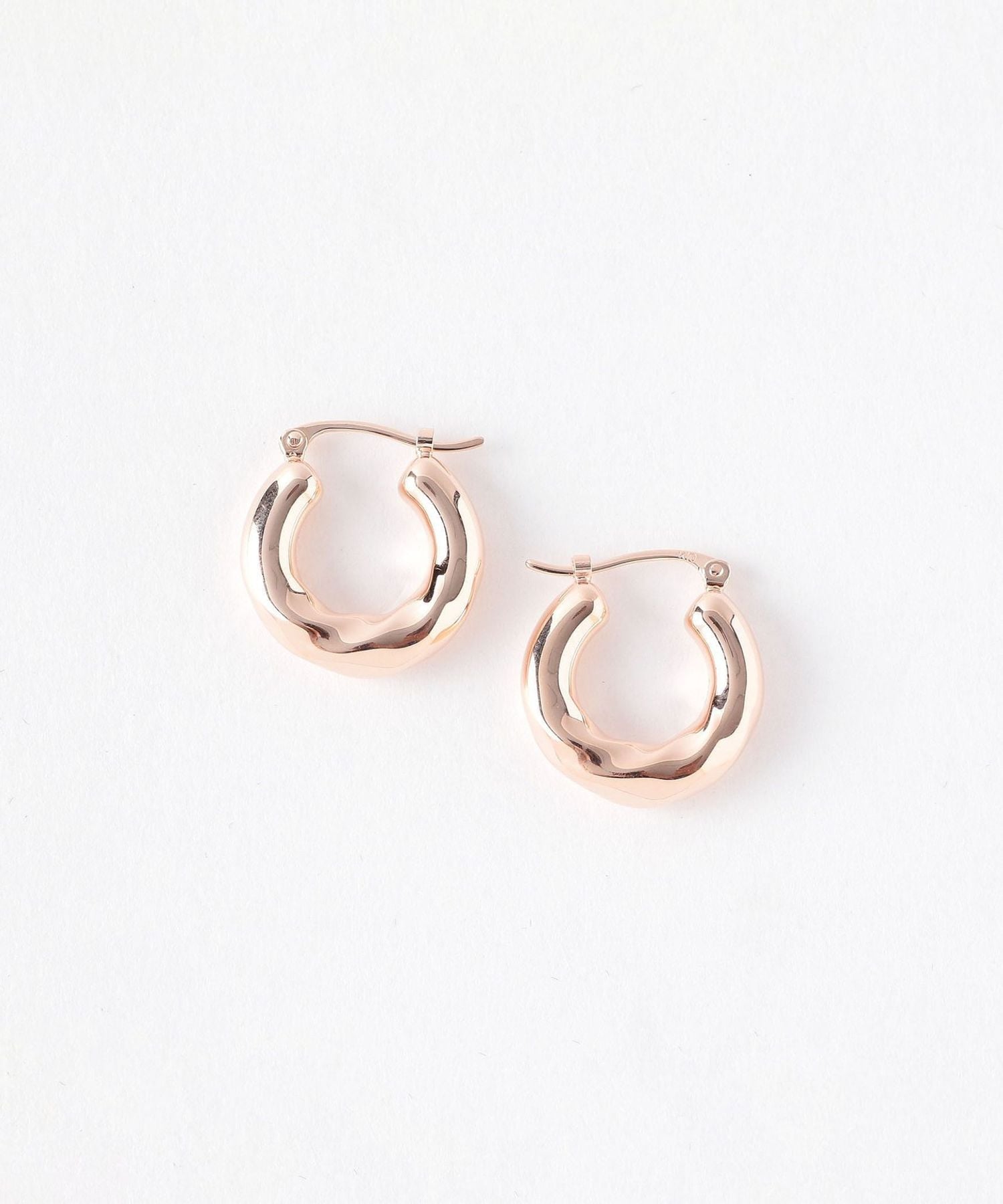 PREEK＞YU―KIN TWIST HOOP EARRINGS SMALLピアス